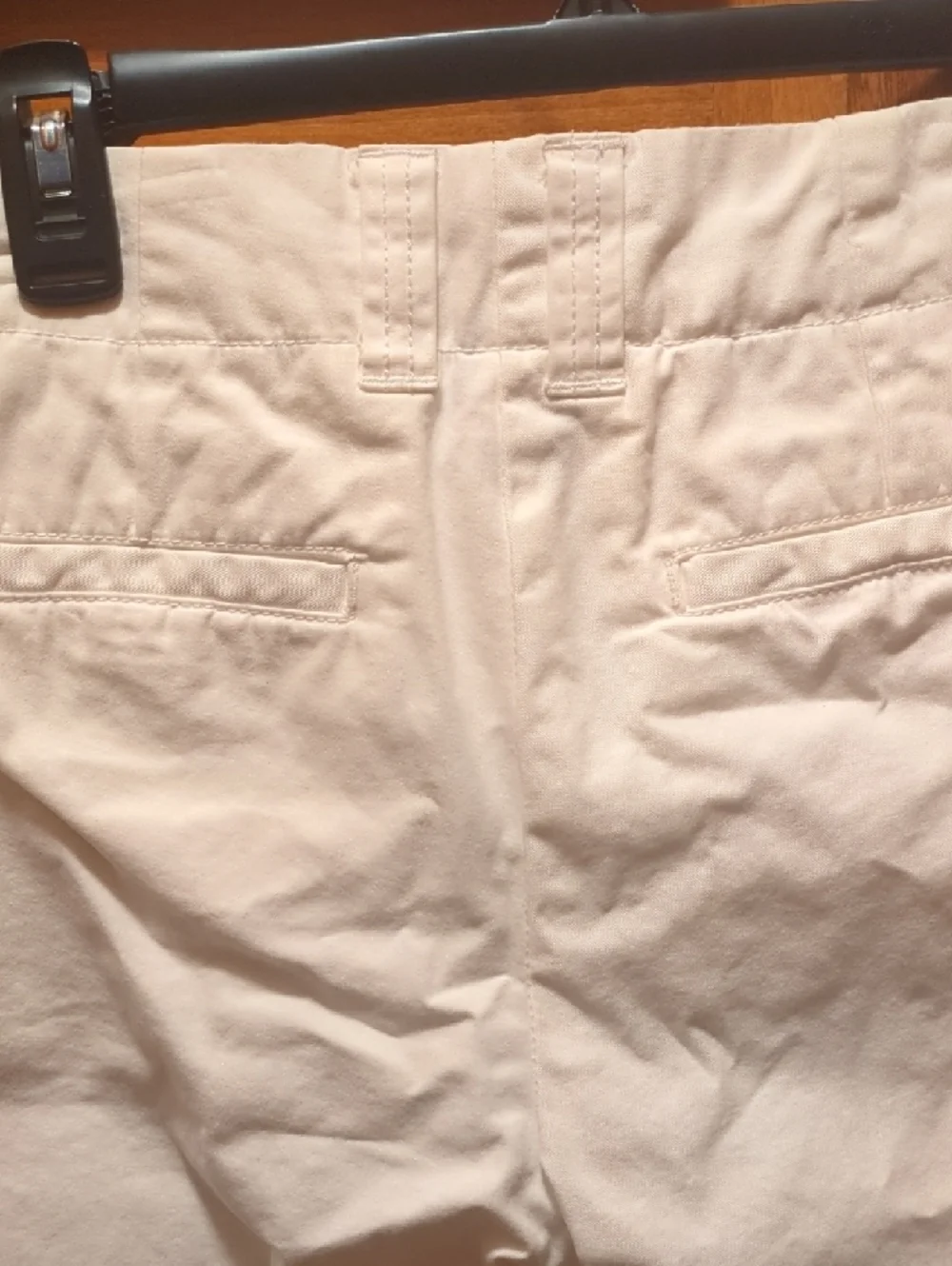 GAP Women's White Bermuda Shorts - Picture 6 of 8